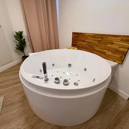 Appartement Nancy-place, P20, Clim Jacuzzi Proche Centre Gare